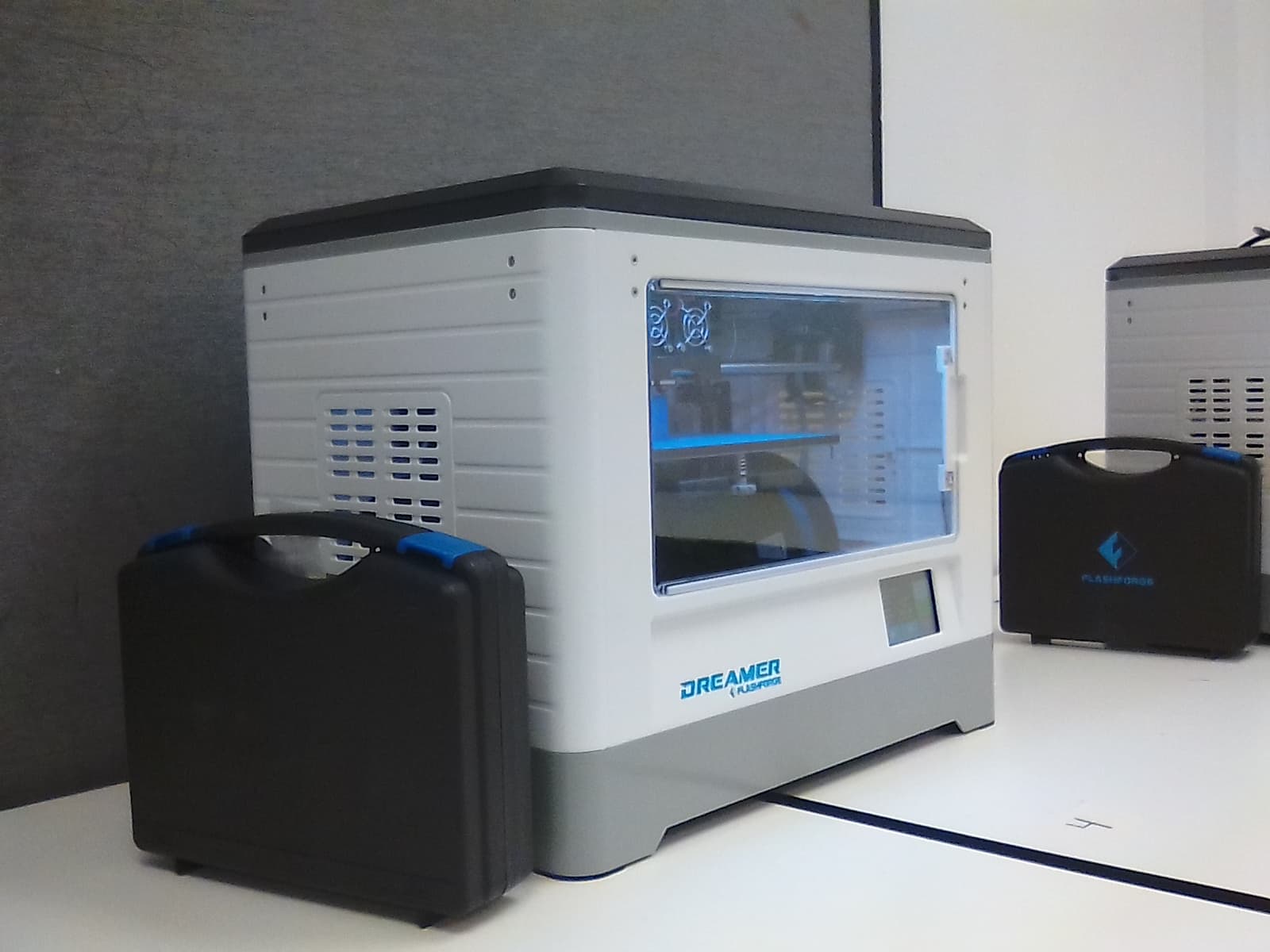 Jak vybrat první FDM tiskárnu v ČR: checklist, který ti ušetří peníze